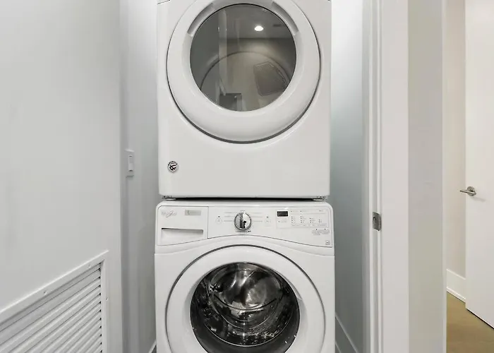 1br Well-decorated W Laundry - Crosby 209